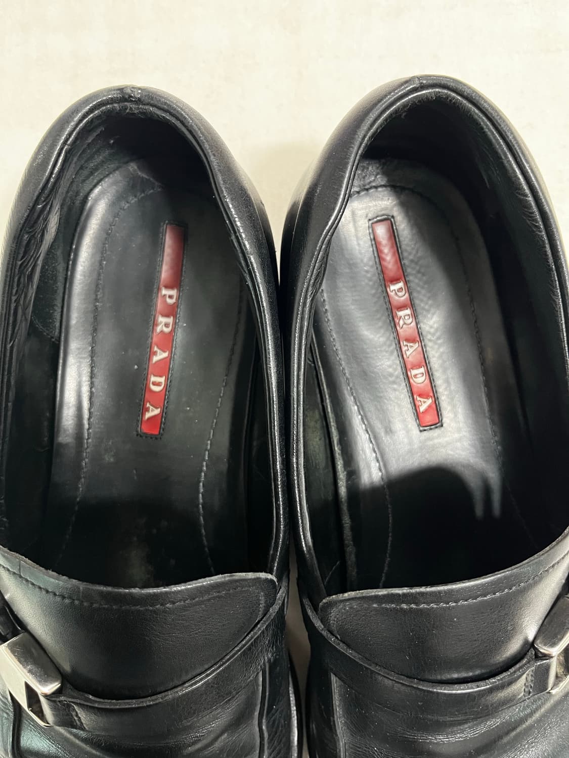 프라다 스포츠 버클 로퍼 상품이미지2