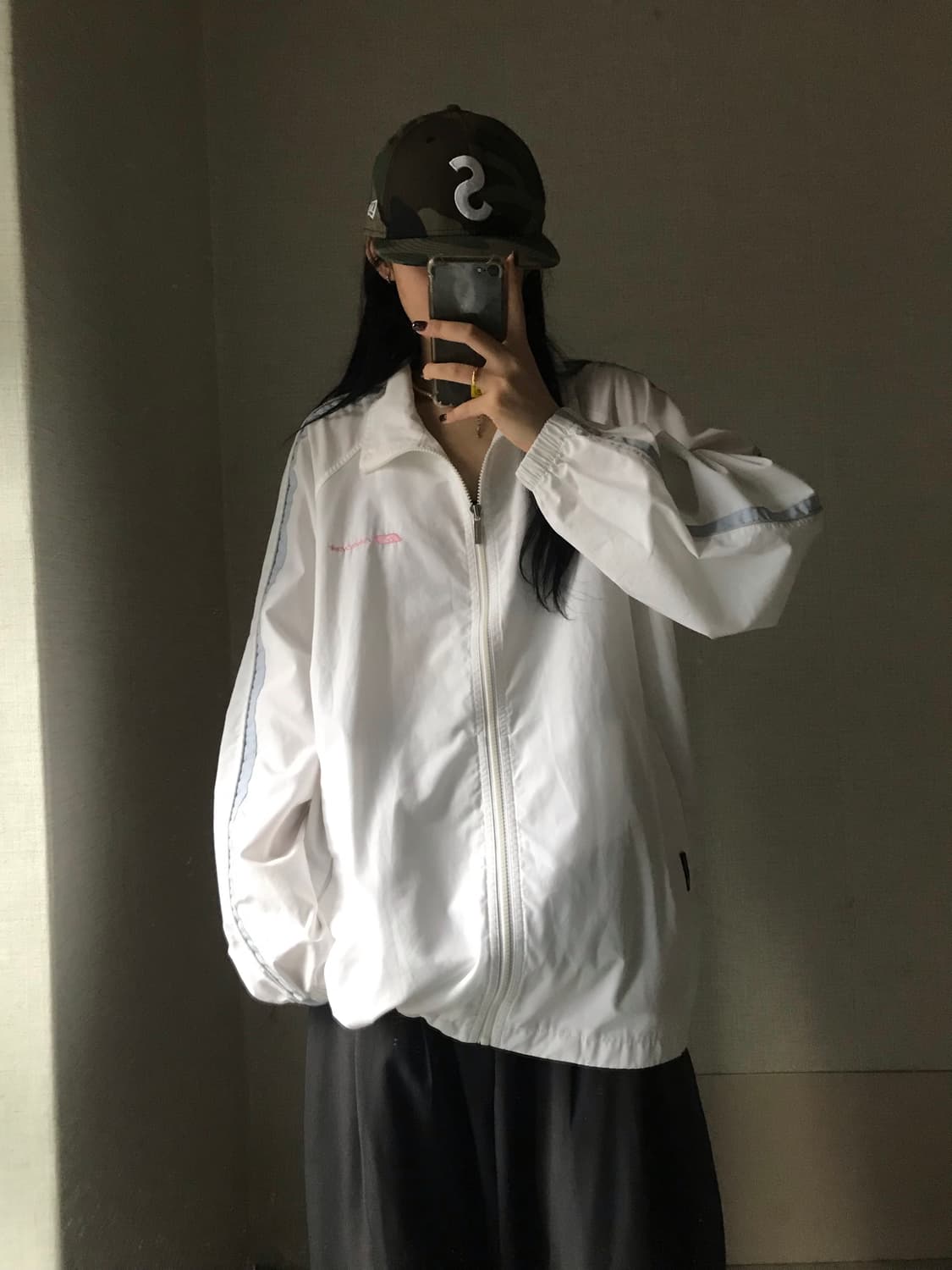 리복 화이트 오버핏 바람막이 상품이미지5