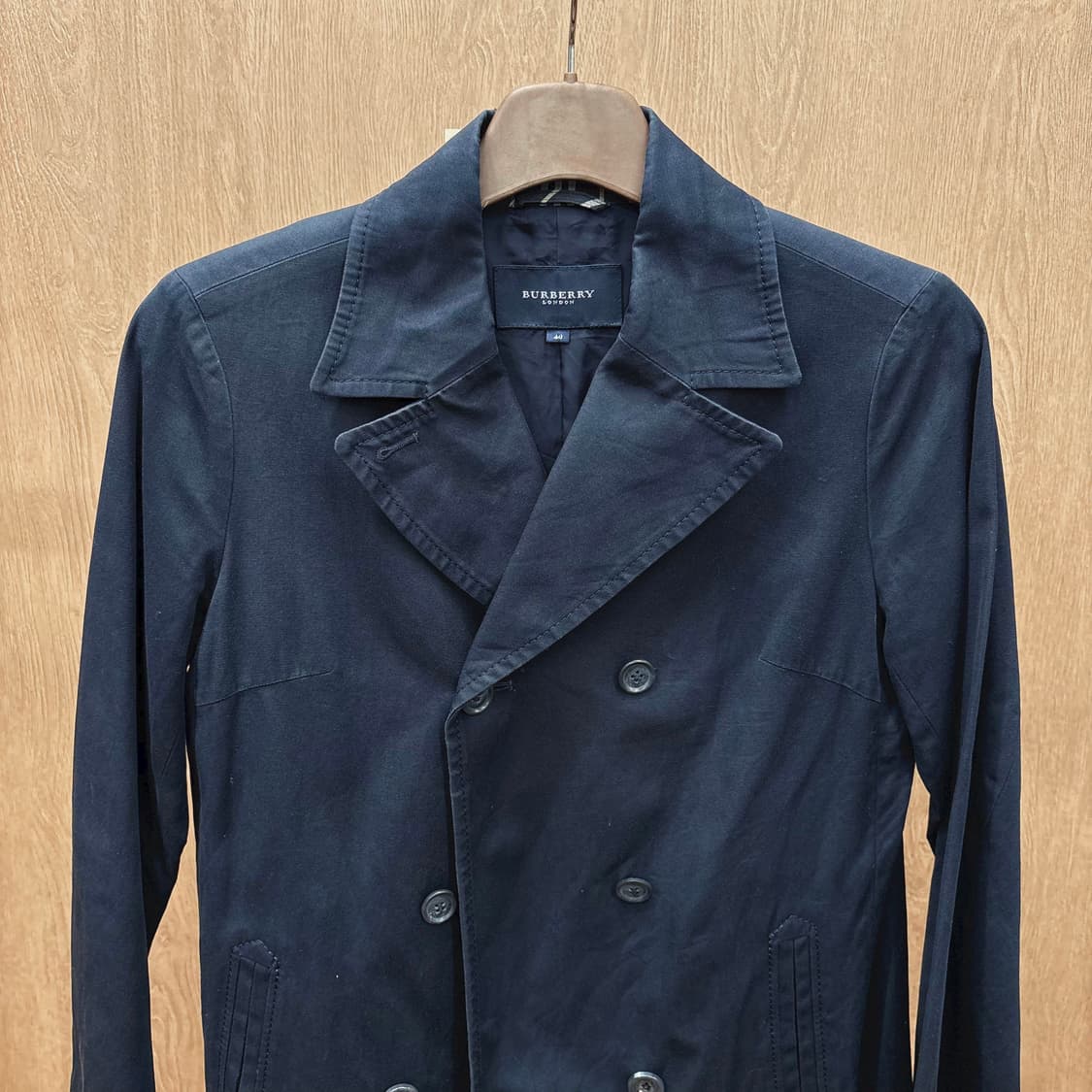 버버리 런던 더블 브레스티드 자켓 노치드 라펠 디테일 레귤러핏 네이비 상품이미지4