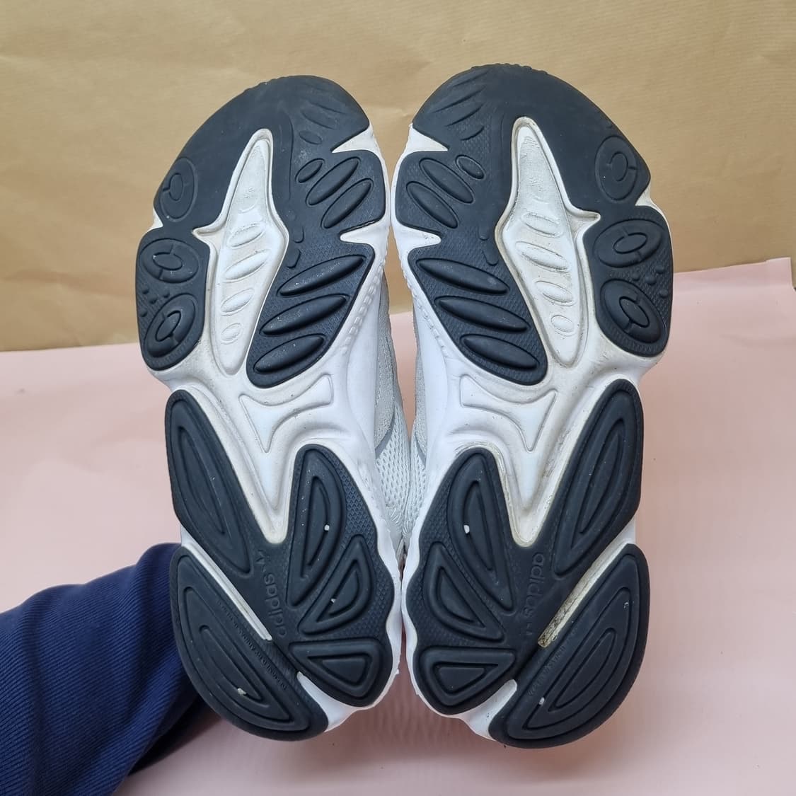 아디다스 오즈위고 남성운동화 260 상품이미지3