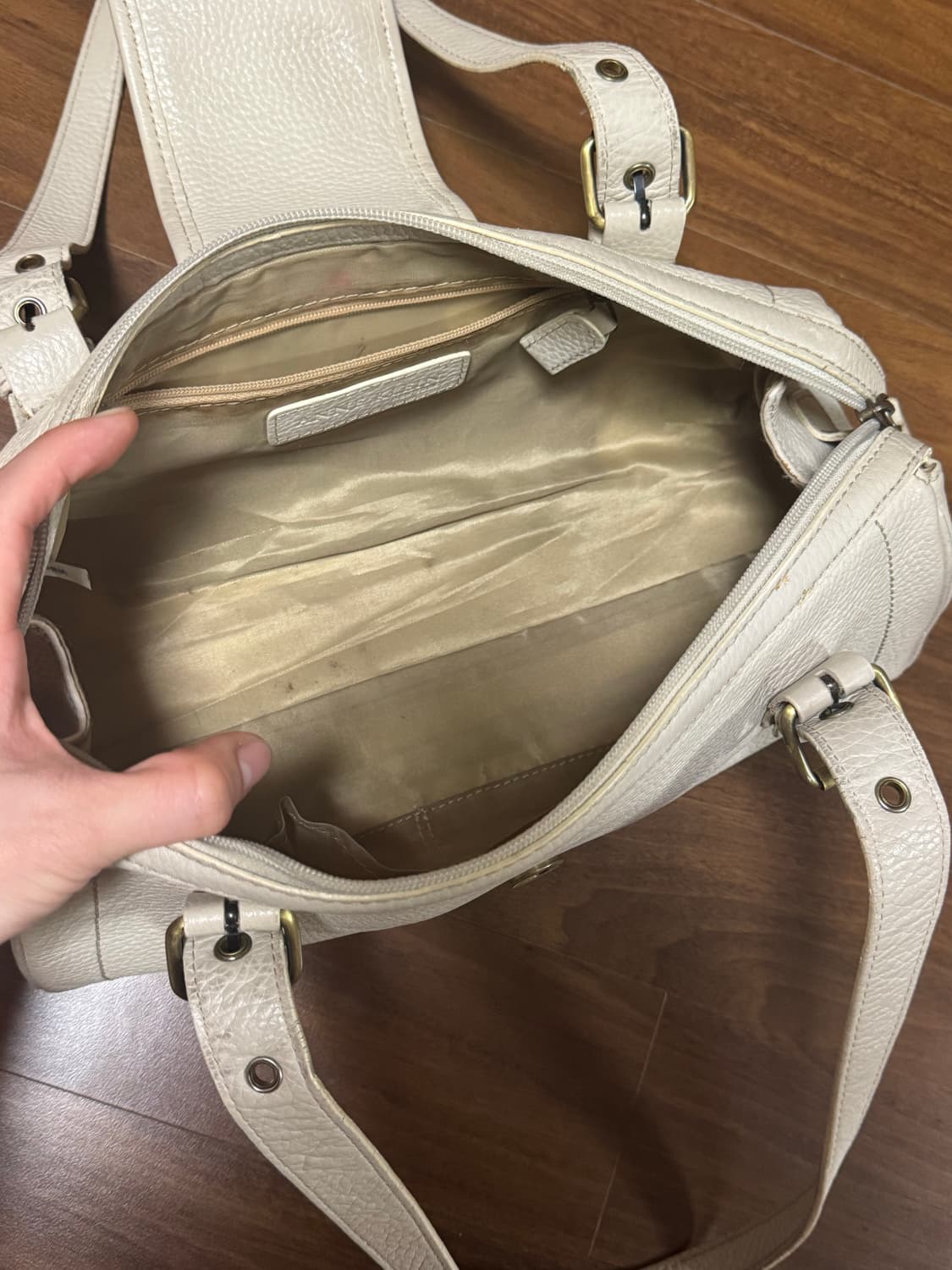 앤클라인 아이보리 버클 숄더백 상품이미지5