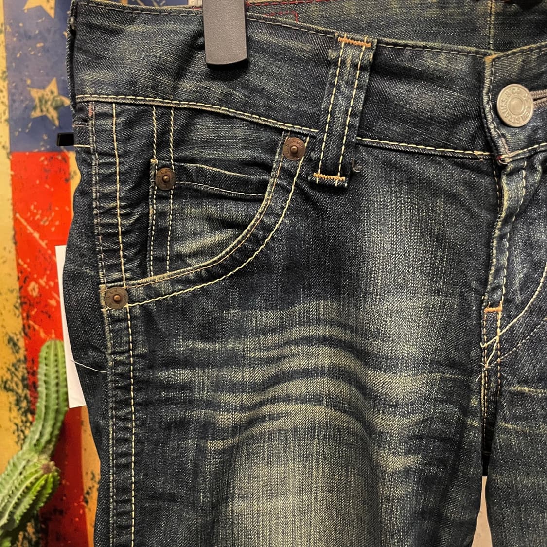 00s Levis 리바이스 제팬 라인 캣브러쉬 워싱 부츠컷 데님 팬츠  상품이미지6