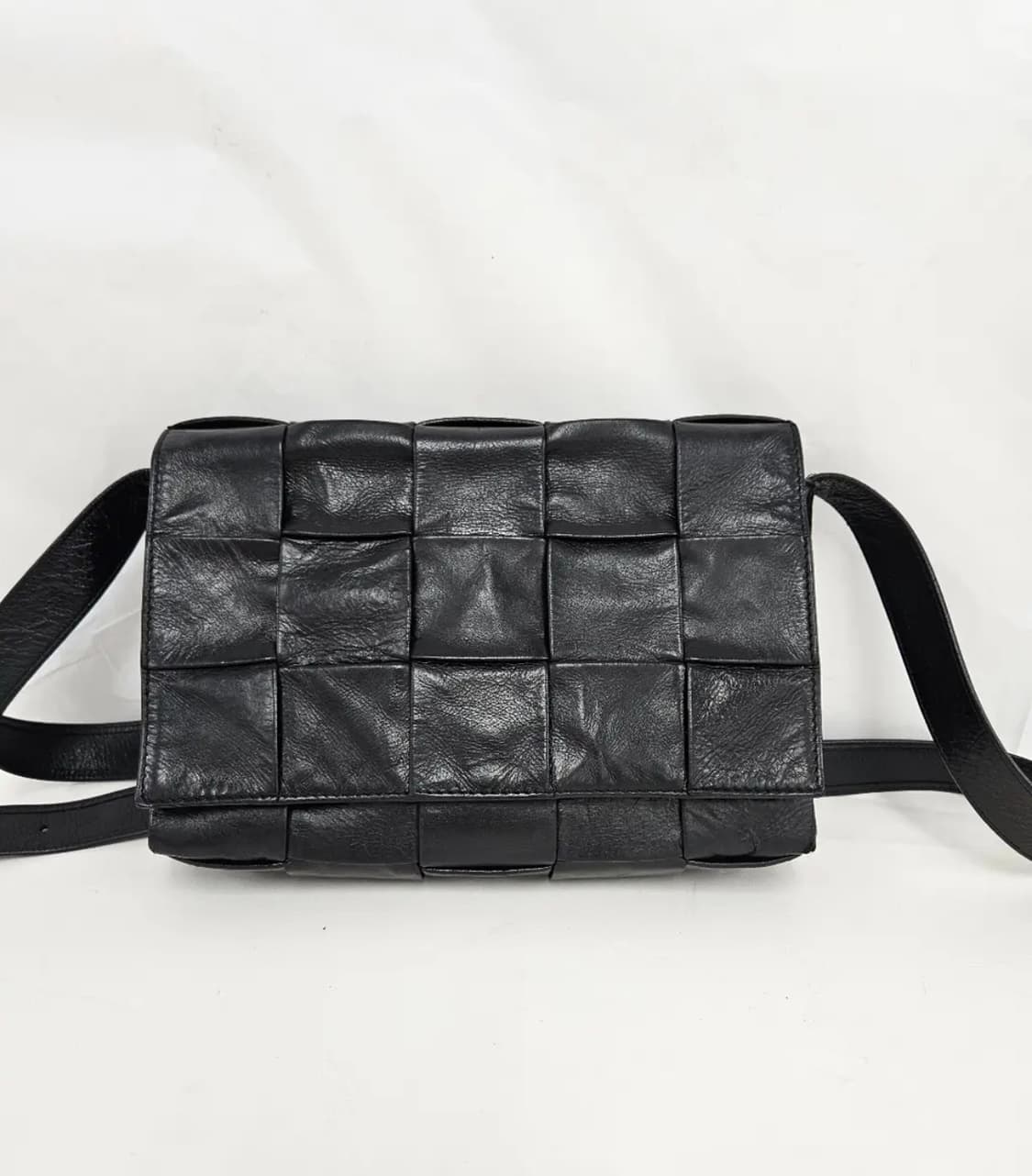 보테가베네타 카세트백 검정 상품이미지4