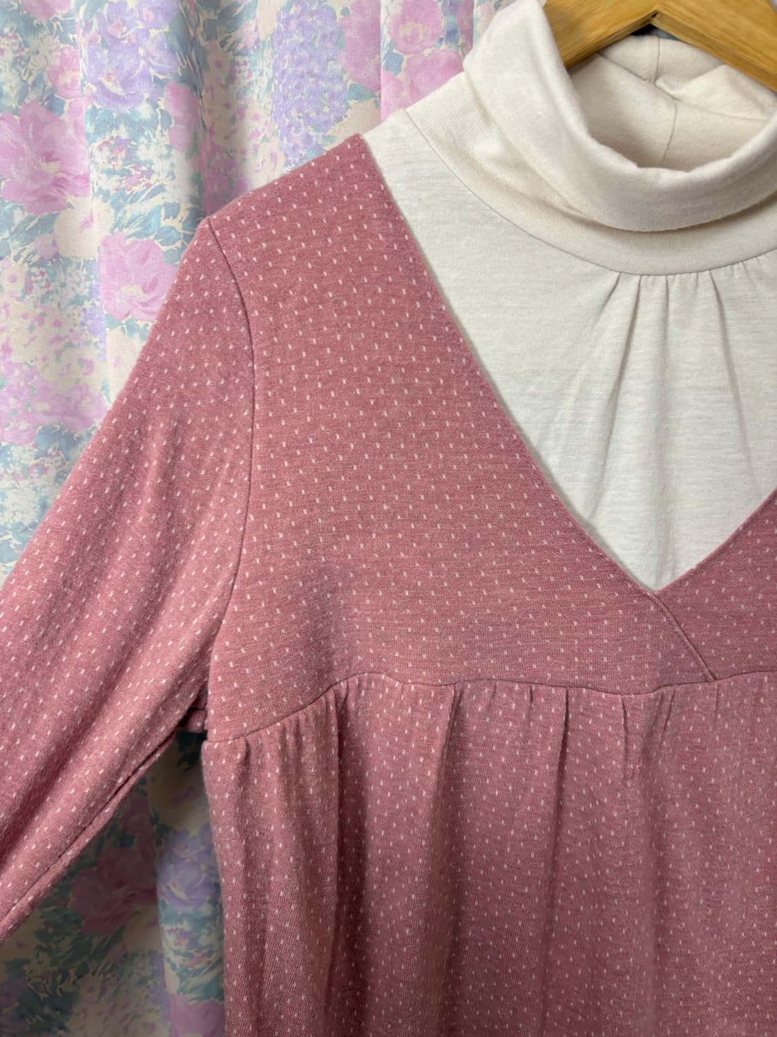 핑크 도트 목폴라 티셔츠 상품이미지6