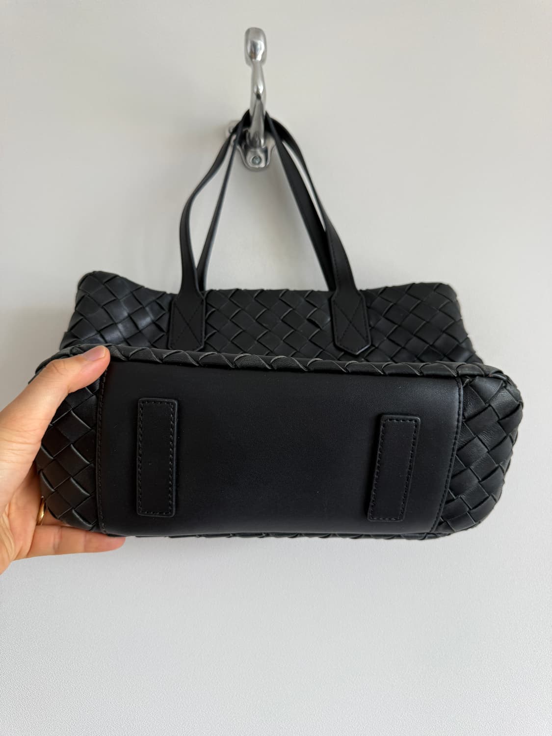 앤 클라인(ANNE KLEIN) 레더 위밍 토트백 상품이미지5