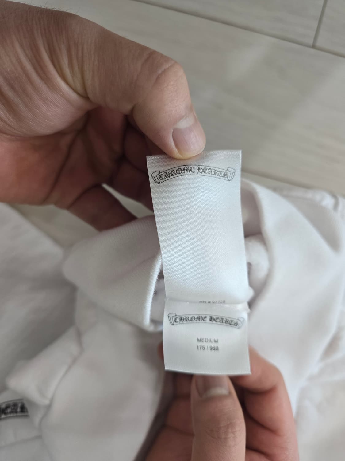 크롬하츠 흰색 홀스슈 사이즈 M 후디 팝니다 상품이미지7