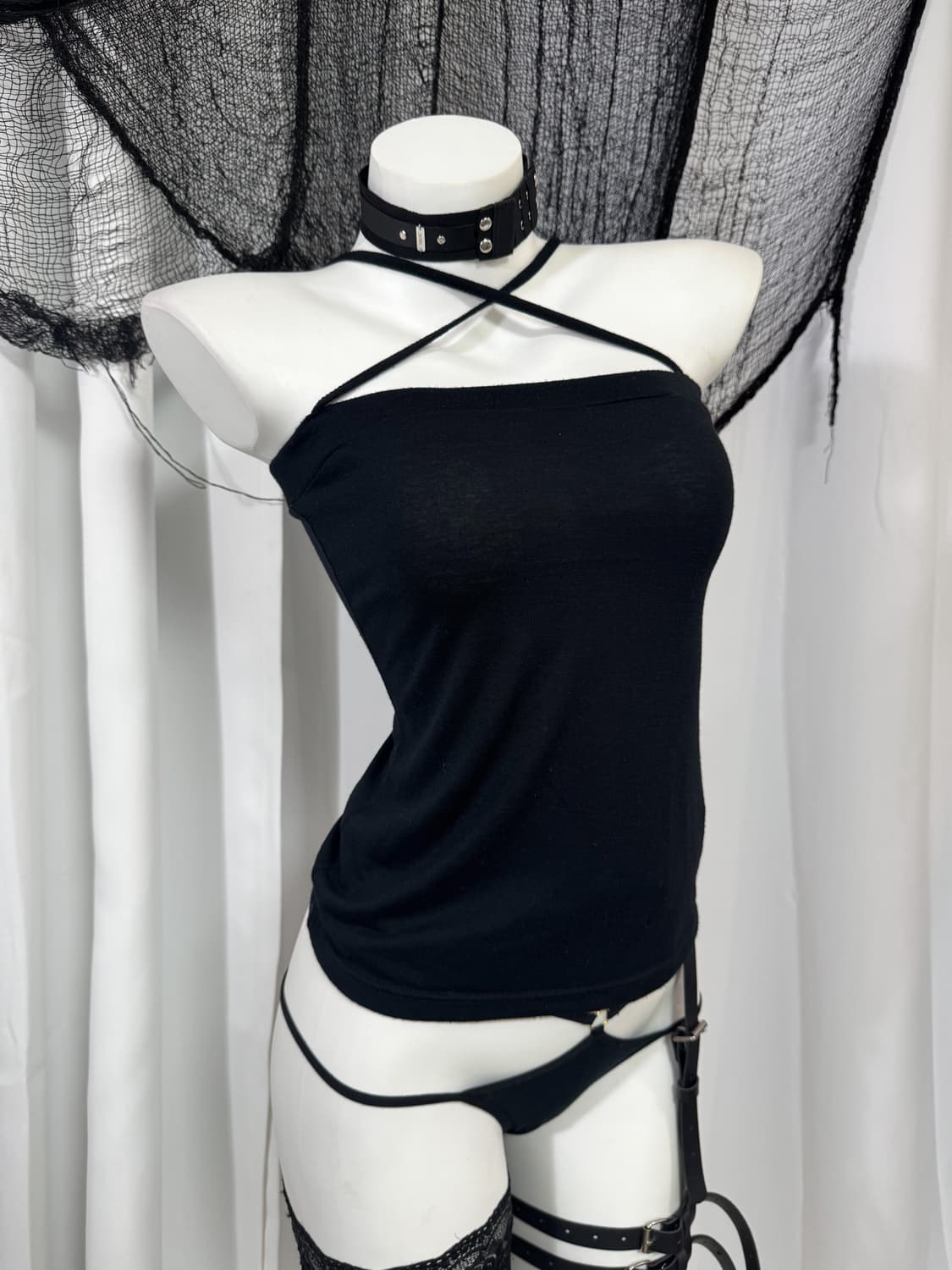 black sleeveless 상품이미지2