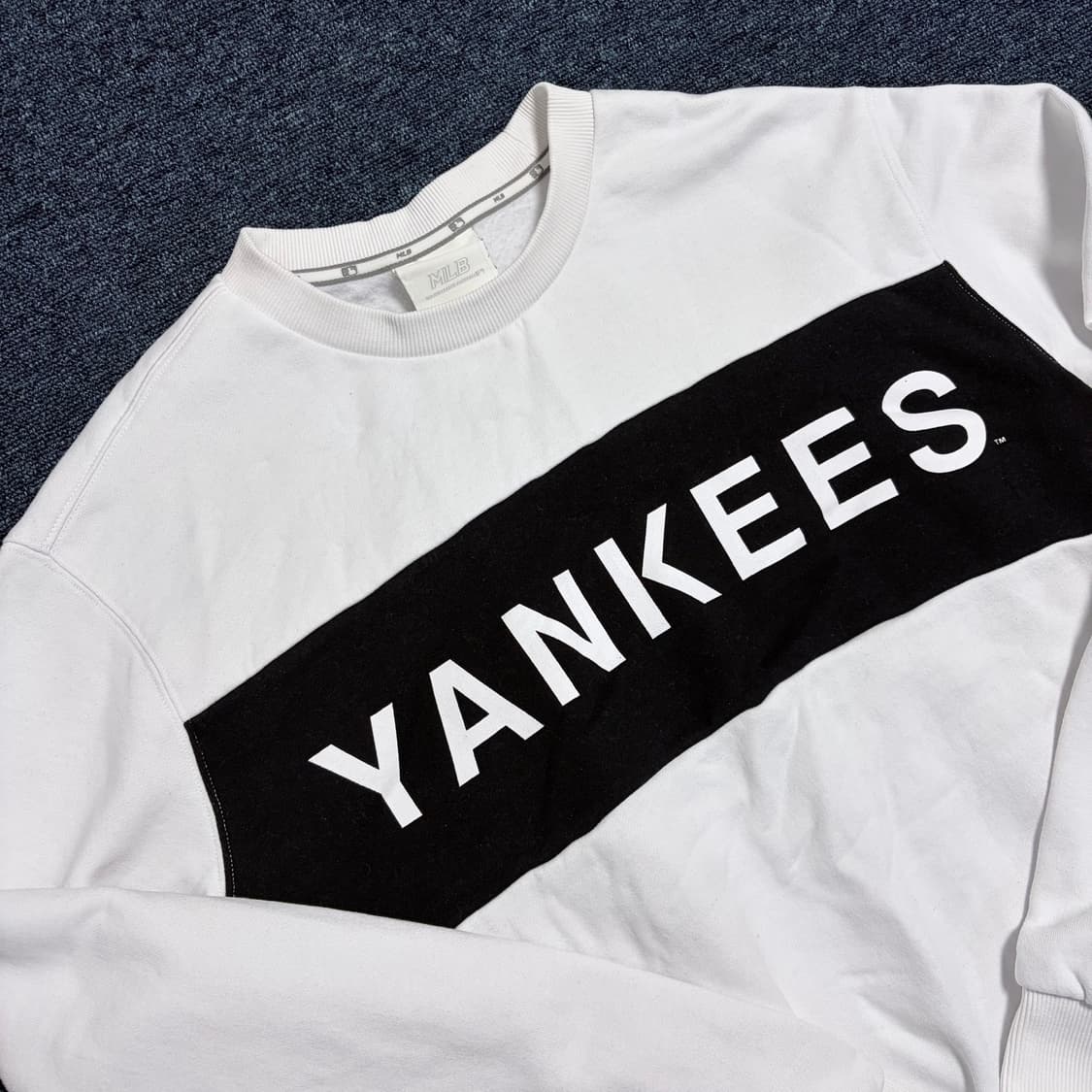MLB 뉴욕양키스 맨투맨 상품이미지3