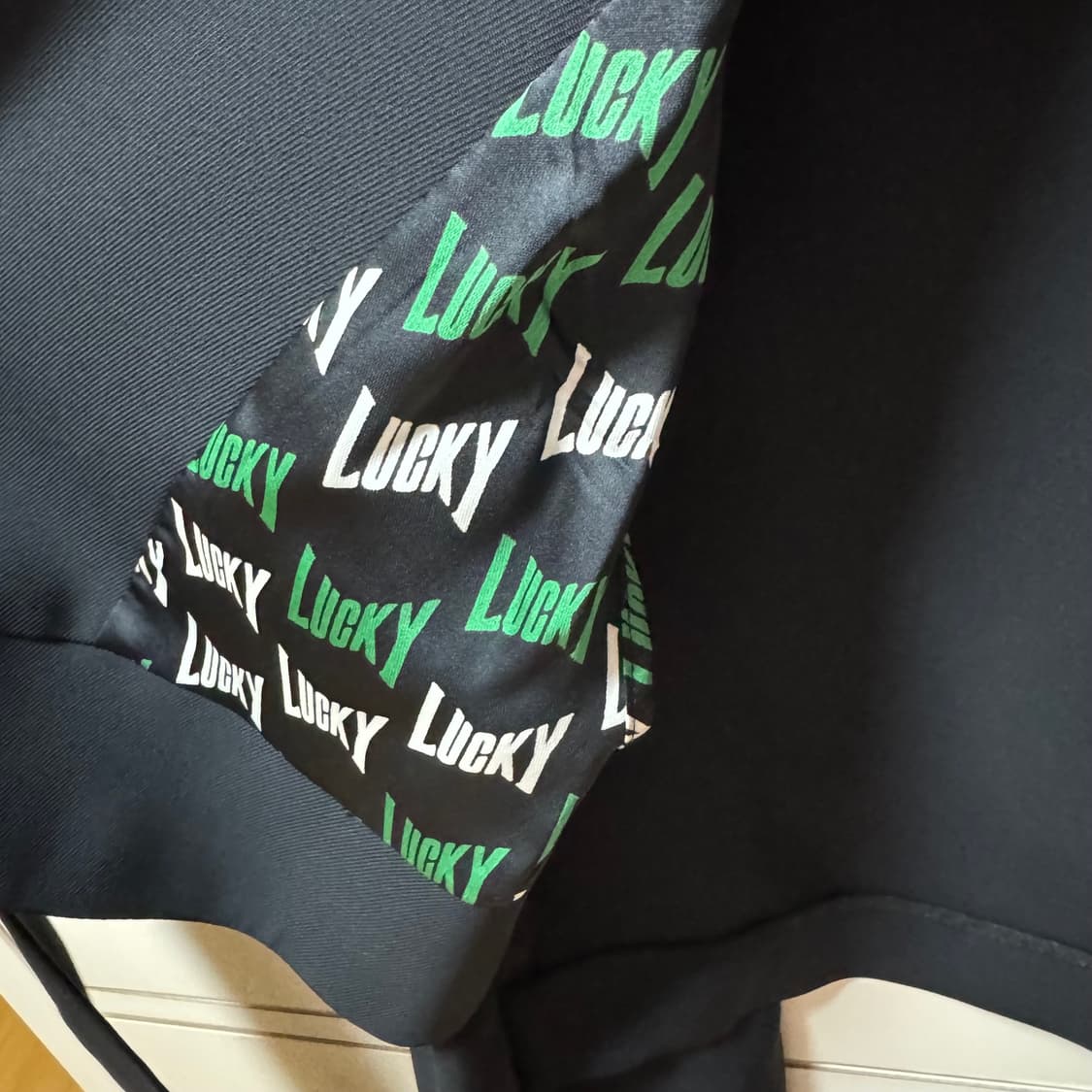 럭키슈에뜨 크롭 자켓 상품이미지4