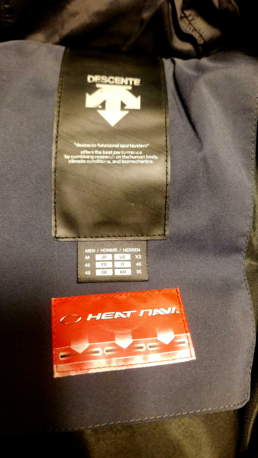 데상트 후드 패딩 95 상품이미지5