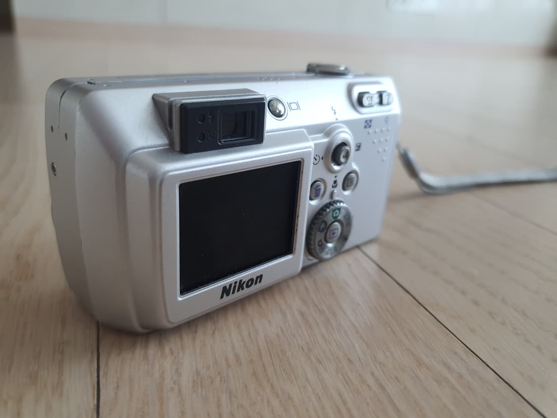 니콘 쿨픽스 3700 빈티지 y2k 디카 소형 디지털 카메라 상품이미지3
