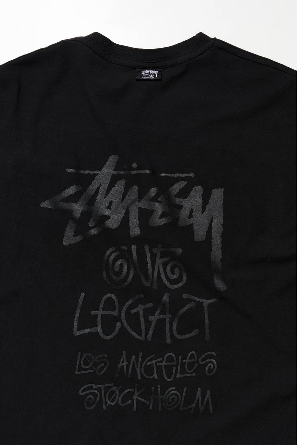 L] 스투시 x 아워레가시 뱃지 피그먼트 다이드 티셔츠 오버다이드 블랙 상품이미지4