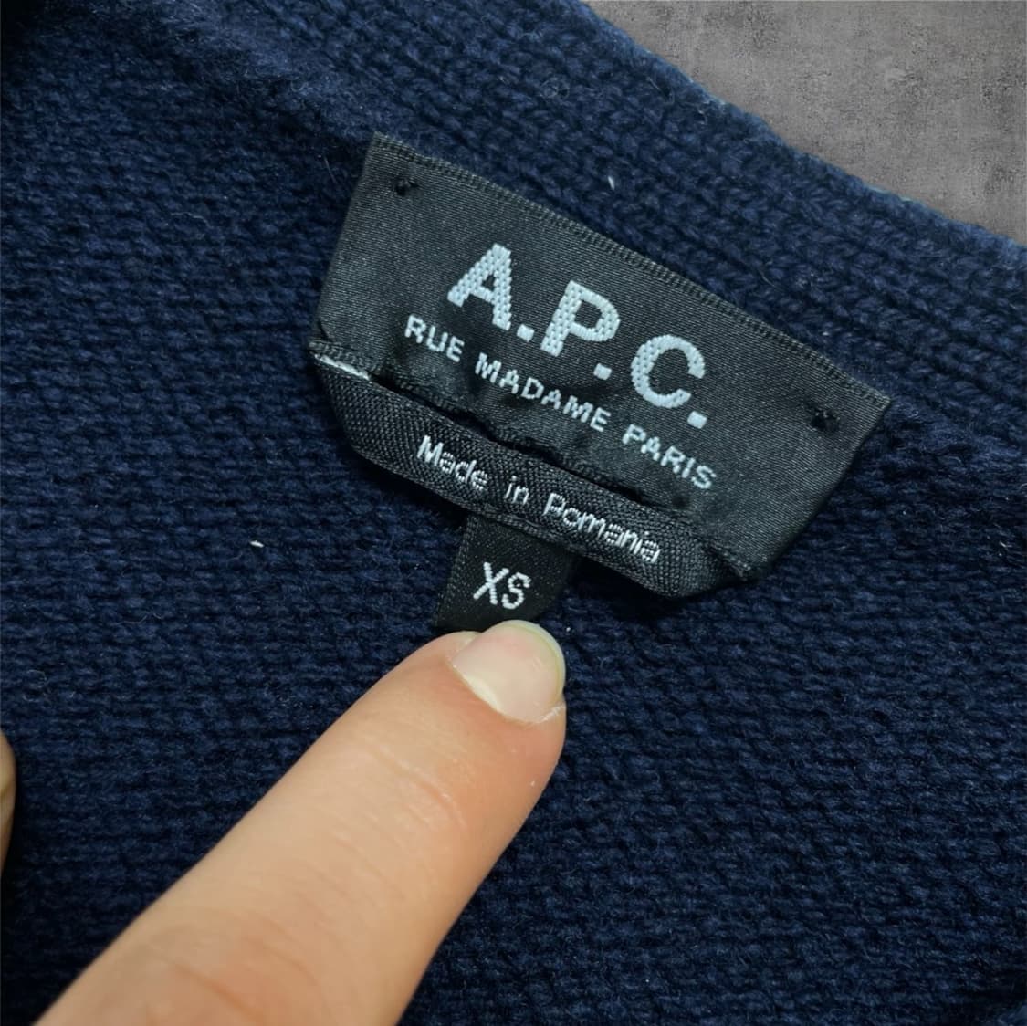 아페쎄 A.P.C.  네이비 램스울 브이넥 가디건 XS 상품이미지2