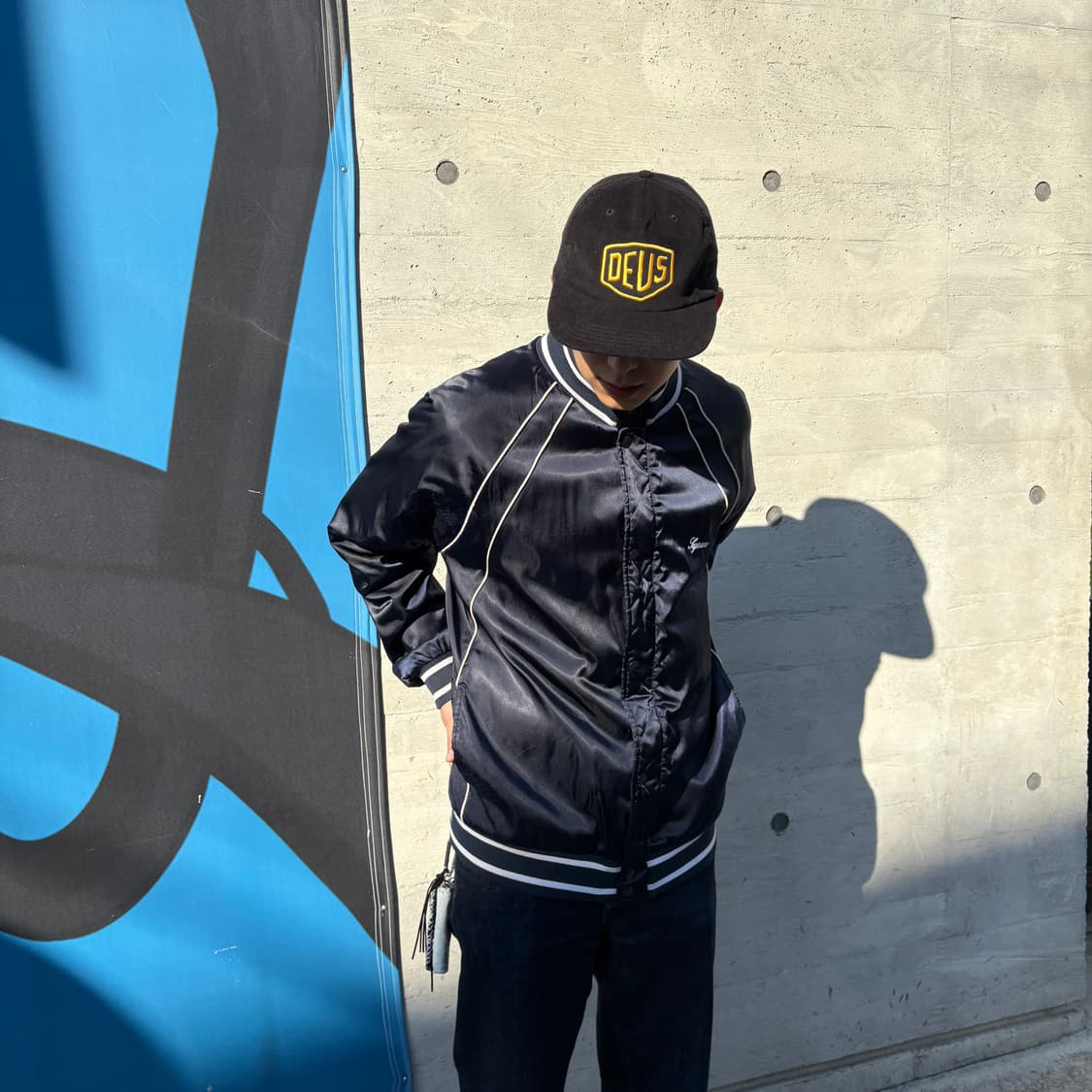 2020fw 슈프림 콘트라스트 스크립트 네이비 바시티 자켓 상품이미지2