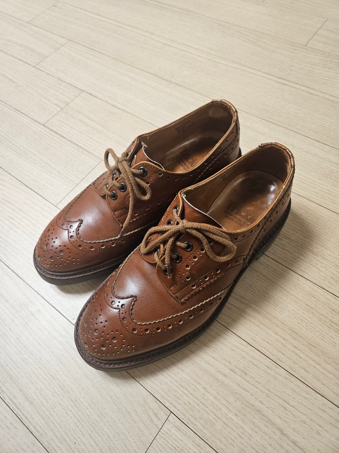 트리커즈 부통 uk6.5 255-260 상품이미지1