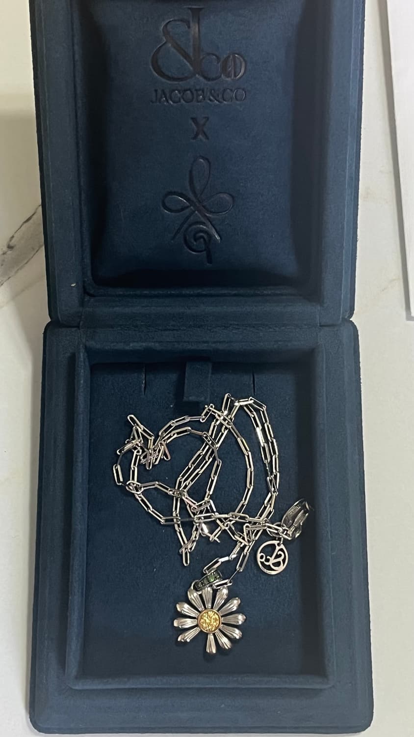 제이콥앤코x피스마이너스원 콜라보 지드래곤 데이지 목걸이 상품이미지2