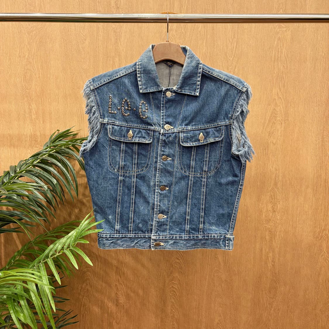 빈티지 데님 베스트 스터드 로고 메탈 버튼 컷오프 프레이드 디테일 진청 상품이미지1