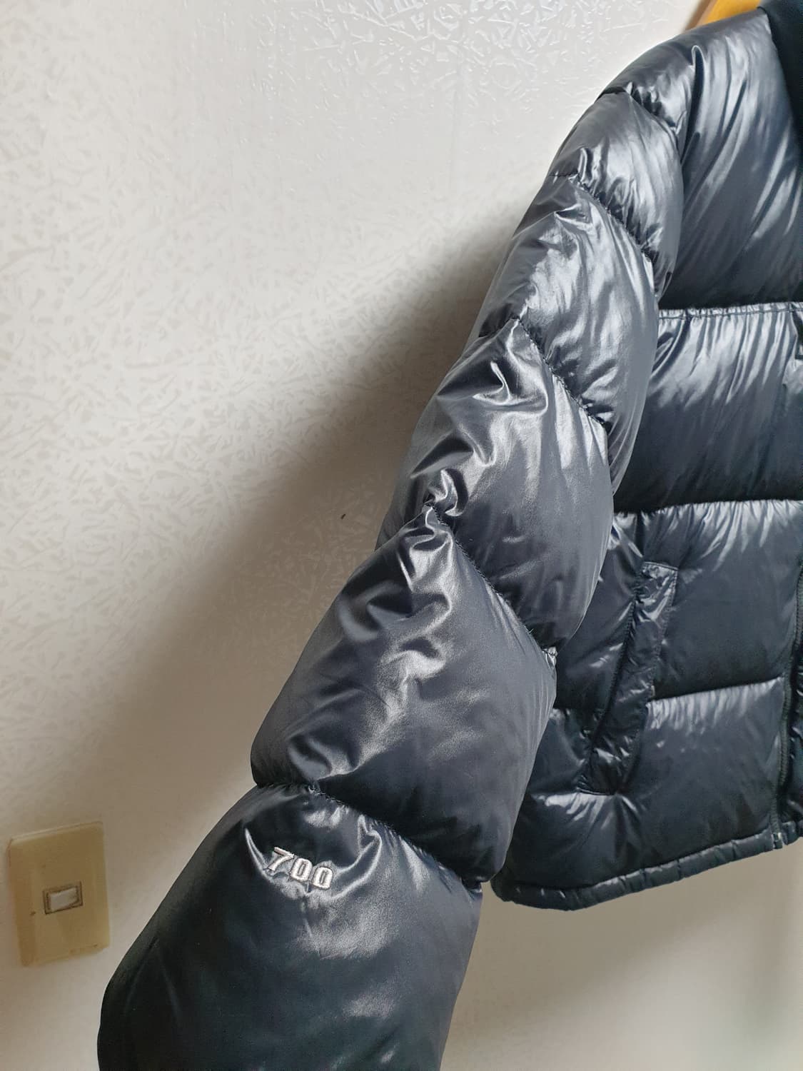 [m/95] 노스페이스 눕시패딩 유광블랙 상품이미지2