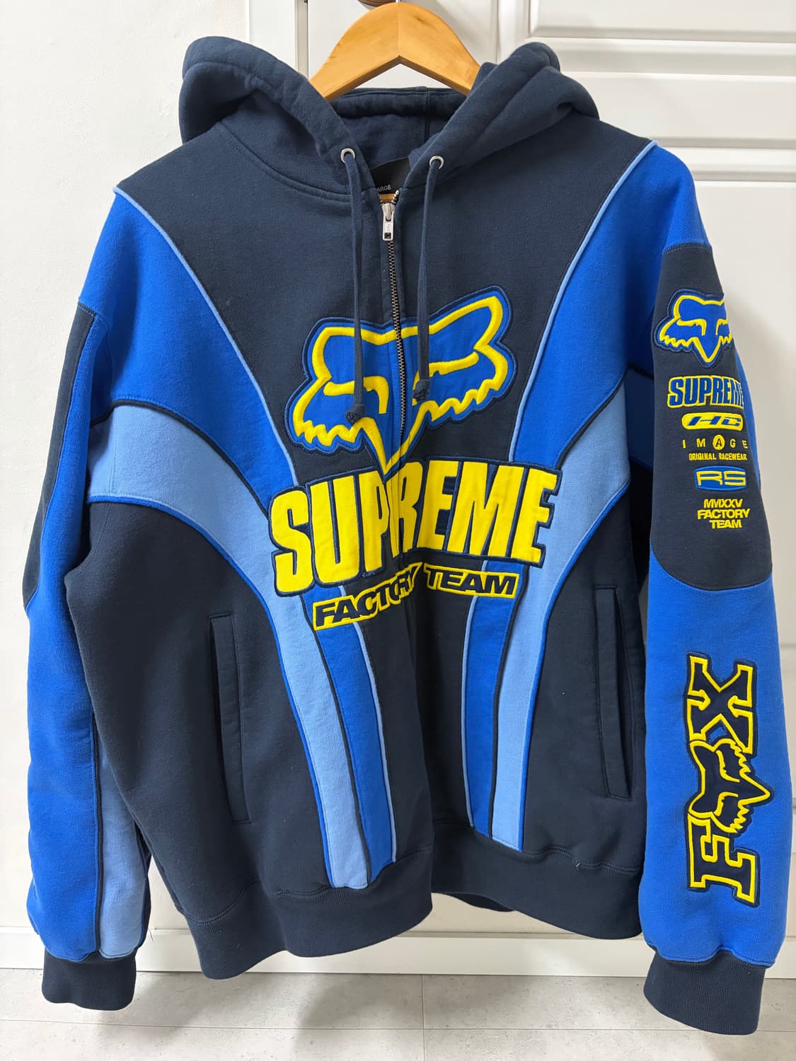 슈프림 폭스레이싱 후드집업 라지 상품이미지1