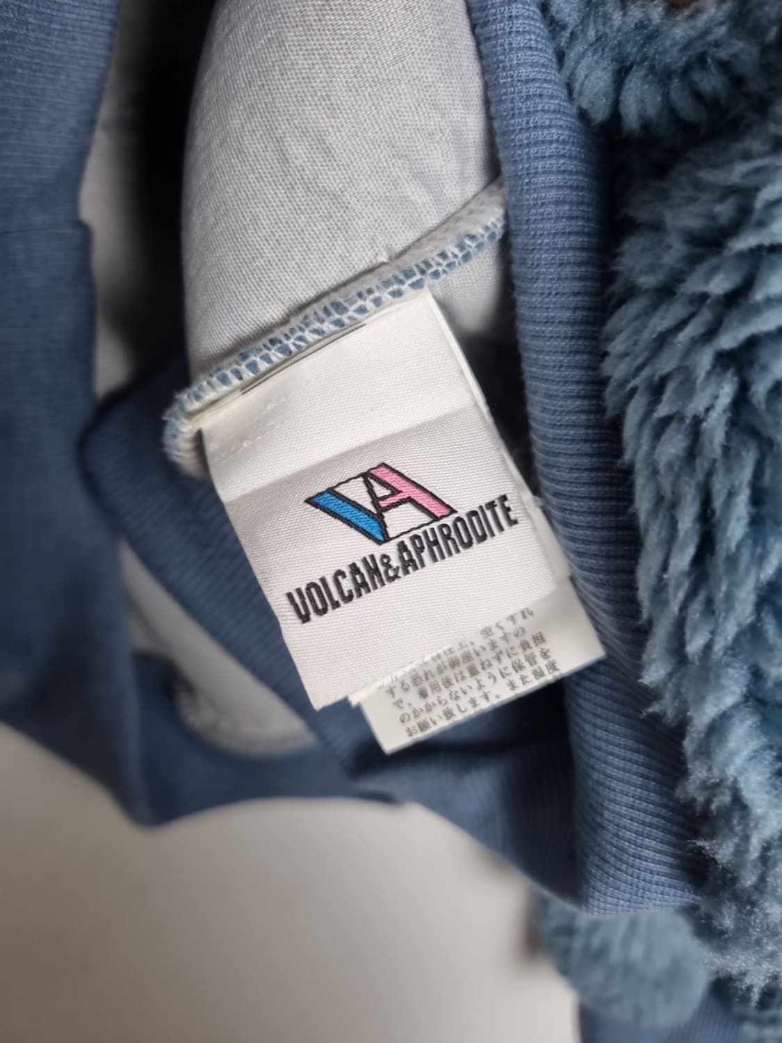 VOLCAN&APHRODITE M&M's 블루 캐릭터 보아 후리스 맨투맨 상품이미지7