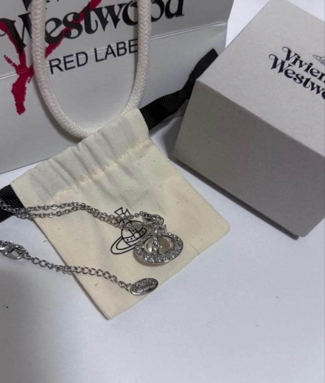 비비안웨스트우드 아카이브 클리어 크리스탈 orb 팬던트 목걸이 상품이미지3