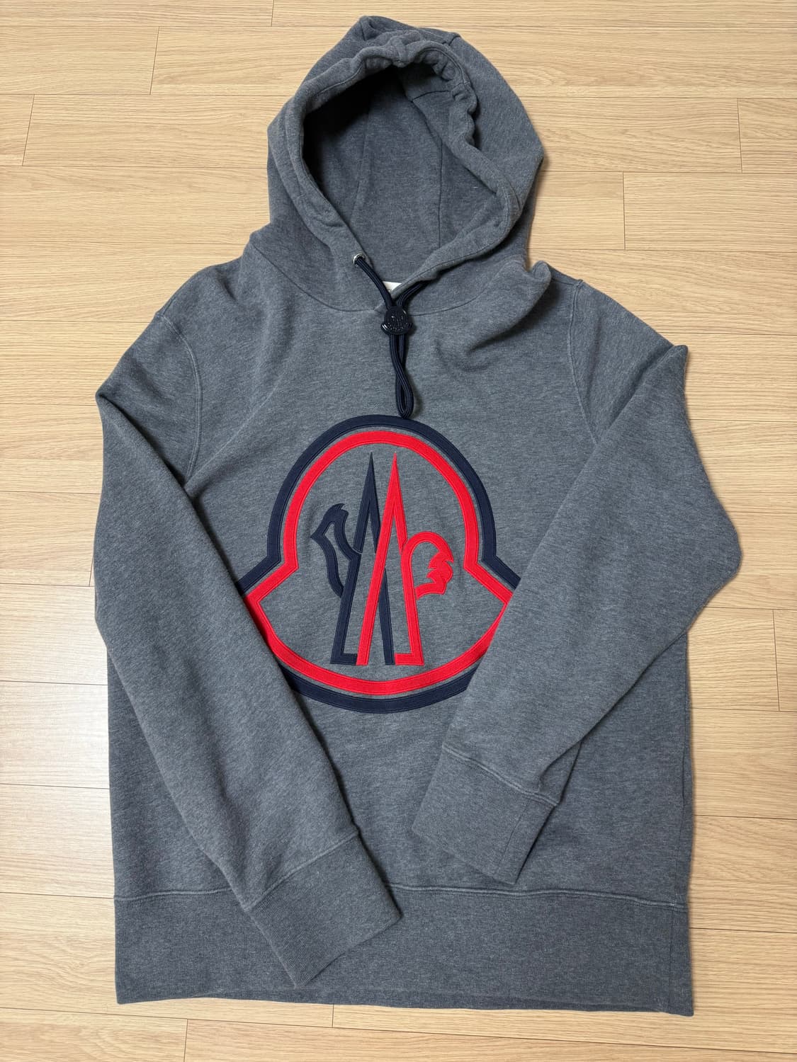 몽클레어 후드티 상품이미지2