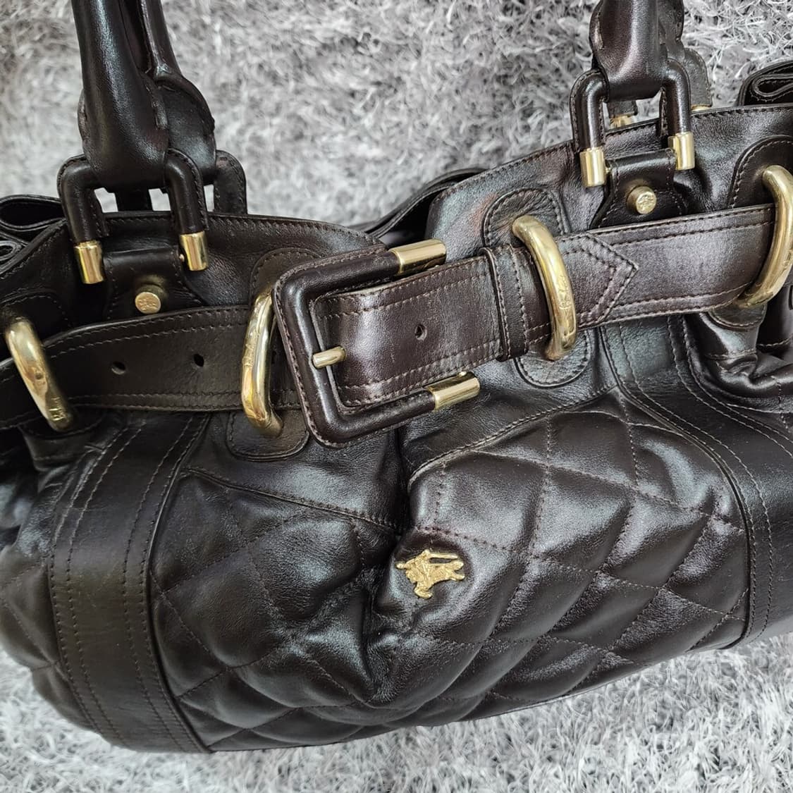 버버리 퀼팅 숄더백 상품이미지5