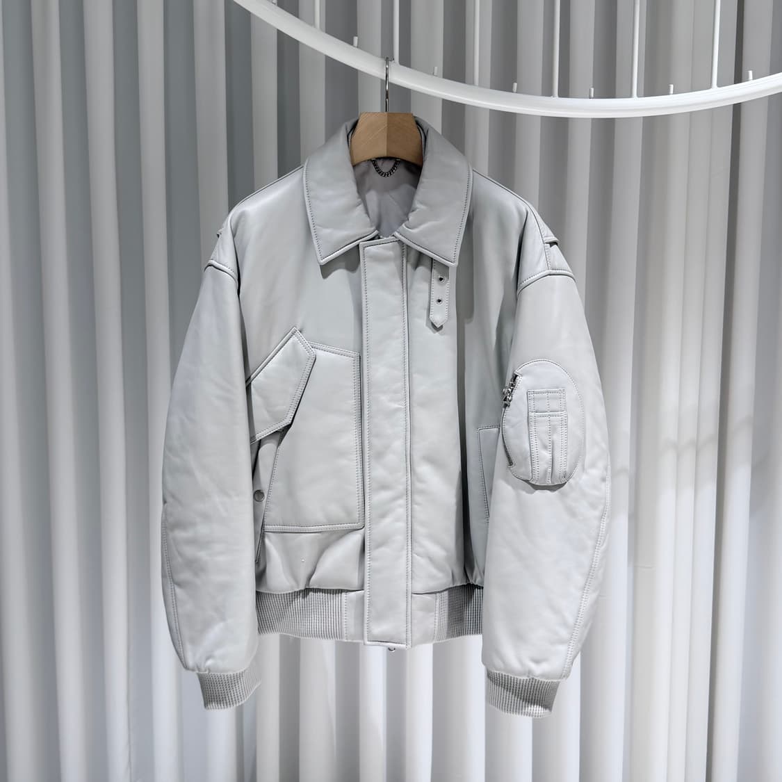 (A+/50) / 솔리드옴므 양가죽 램스킨 레더 MA1 블루종 봄버 자켓 상품이미지1