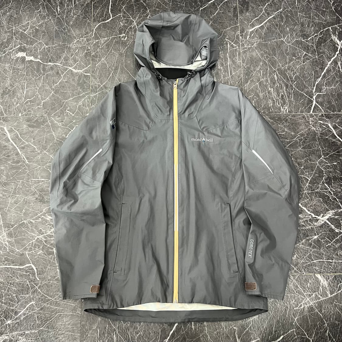 몽벨 로고 테이프심 고어텍스 바람막이 자켓 상품이미지1