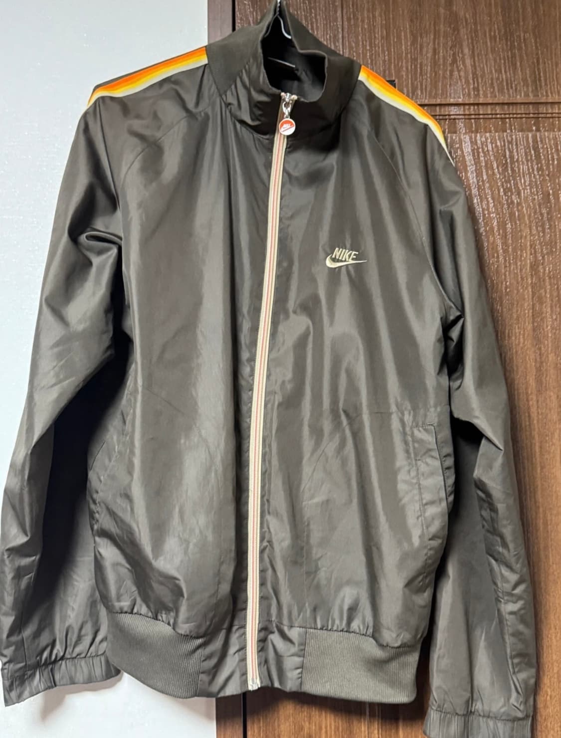 나이키 브라운 바람막이 상품이미지1