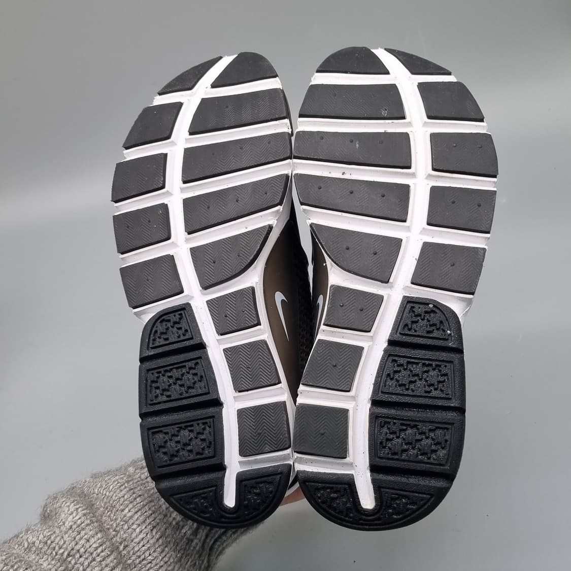 나이키 삭다트 se 운동화250 상품이미지3