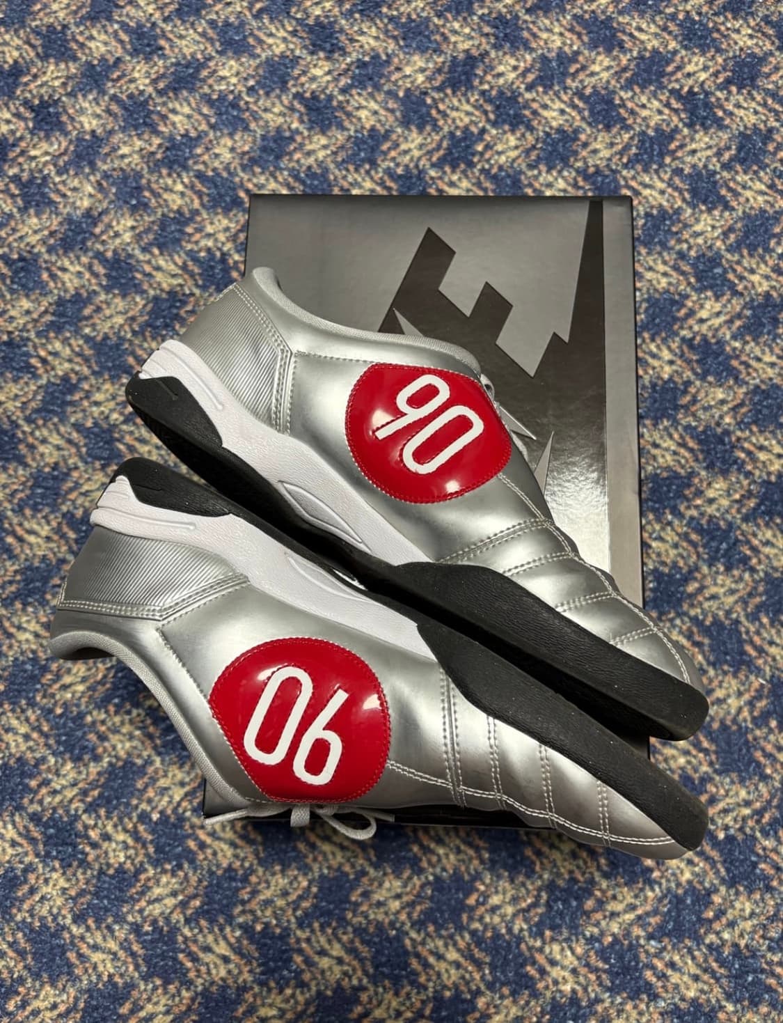 나이키 토탈90 상품이미지3