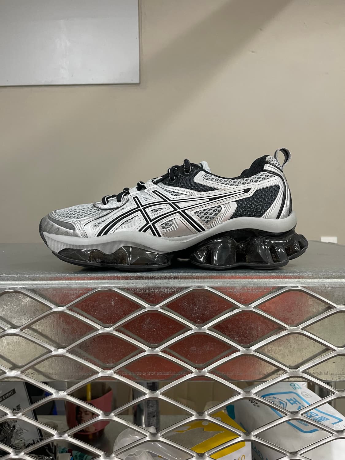 아식스 젤 퀀텀 키네틱 미드 그레이 235 상품이미지1