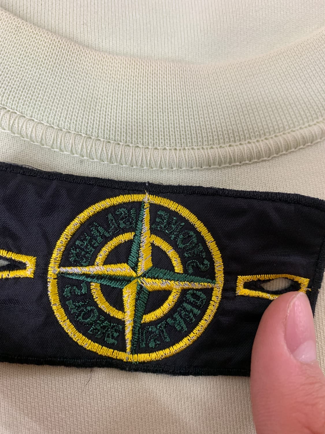 스톤아일랜드 맨투맨 연두색 스웨트셔츠 Xl사이즈 S급 상품이미지5