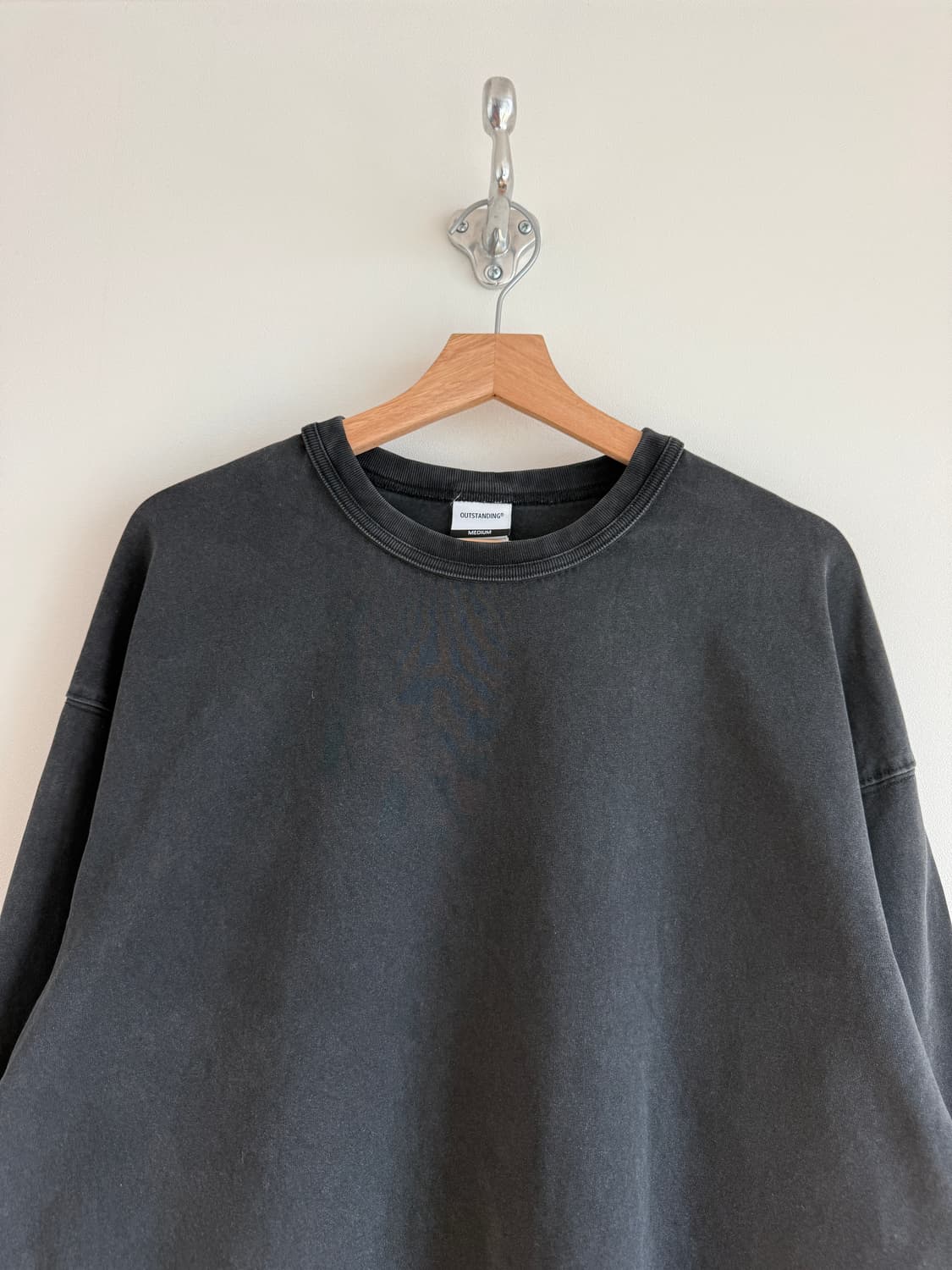 아웃스탠딩(OUTSTANDING) 롱 슬리브 상품이미지2