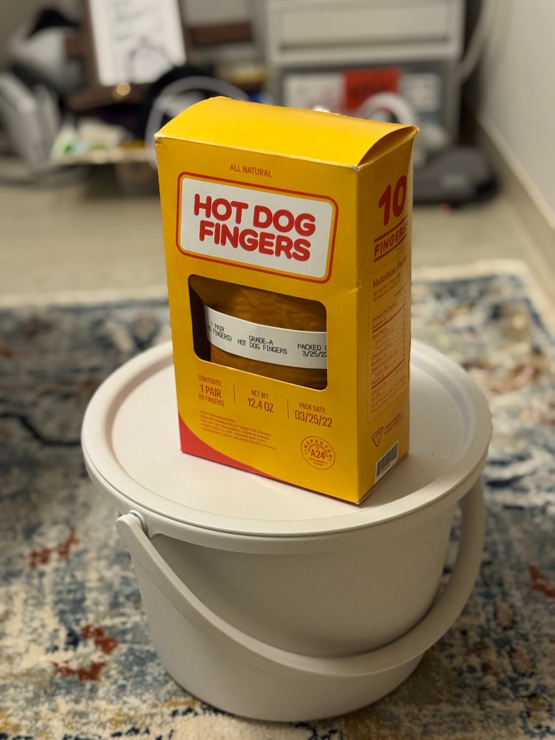 [A24 공식 굿즈] 에에올 핫도그 핑거스 장갑 상품이미지1