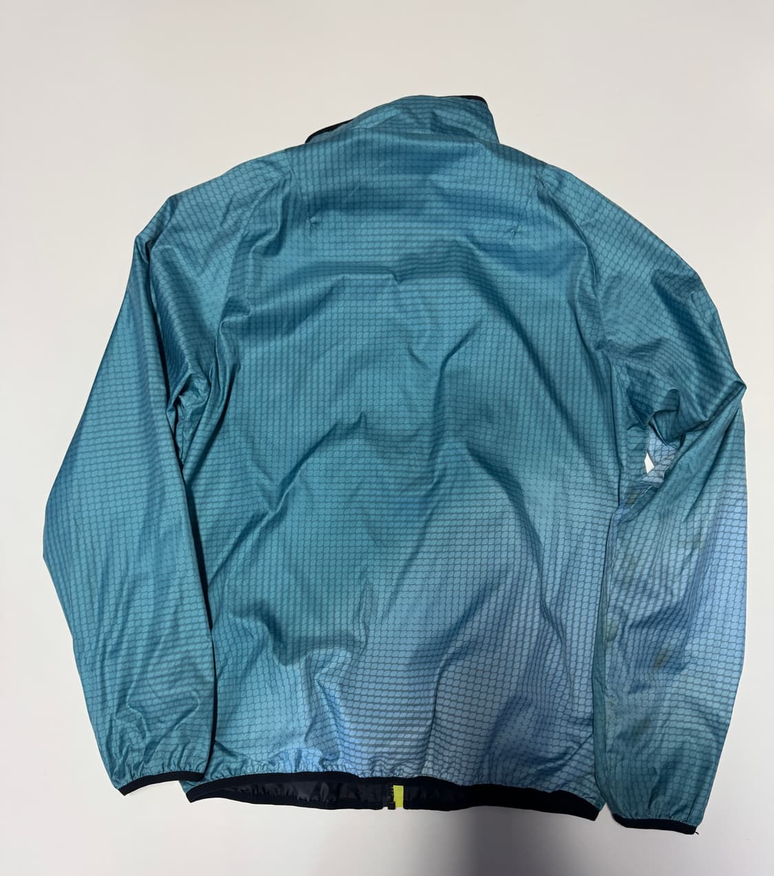 희귀!! 데상트 올드스쿨 그라데이션 무브 스포츠 바람막이 L 상품이미지2