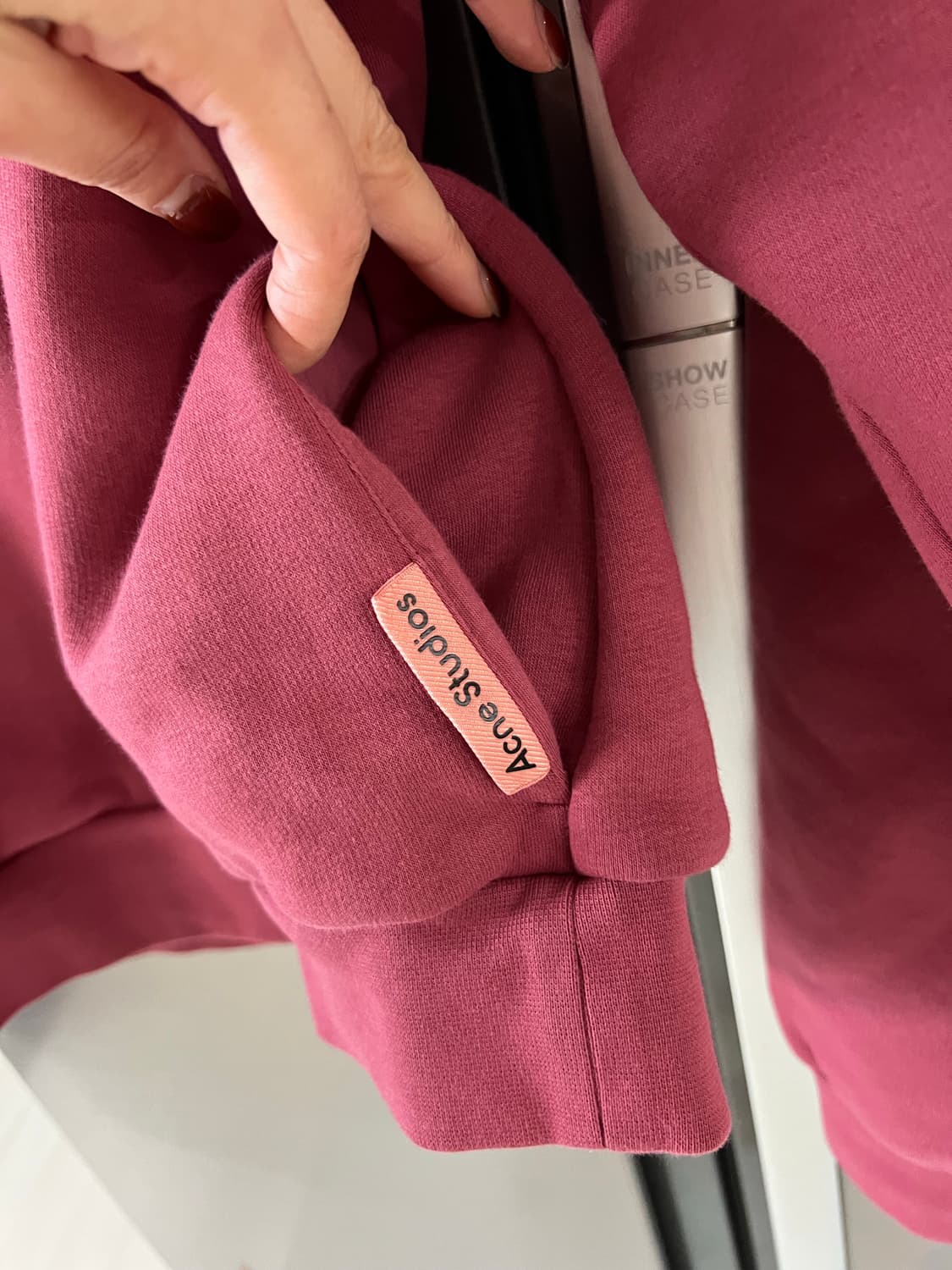 아크네 후드티 새상품 상품이미지2