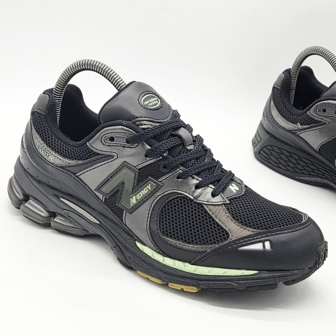 뉴발란스 x 제이크루 2002R 블랙 파우더 그린 (255 D) 상품이미지5