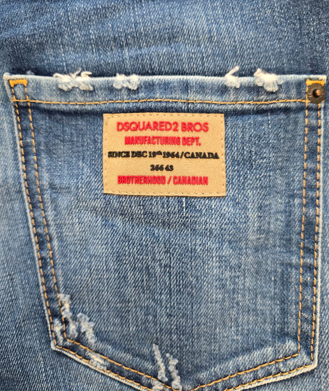 (정품) 디스퀘어드2 스케이터진 
싸이즈 31~32.      74LB0 상품이미지7