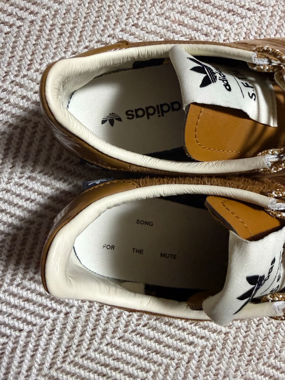 아디다스x송포더뮤트 235 상품이미지8