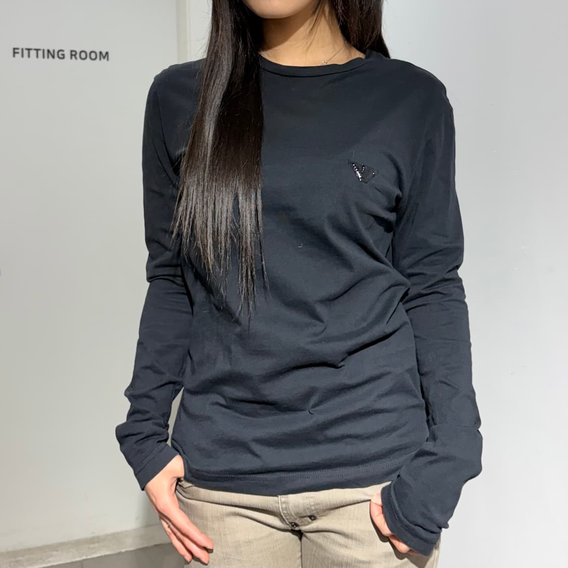 Emporio Armani 아르마니 시그니처 로고 긴팔 티셔츠 상품이미지1