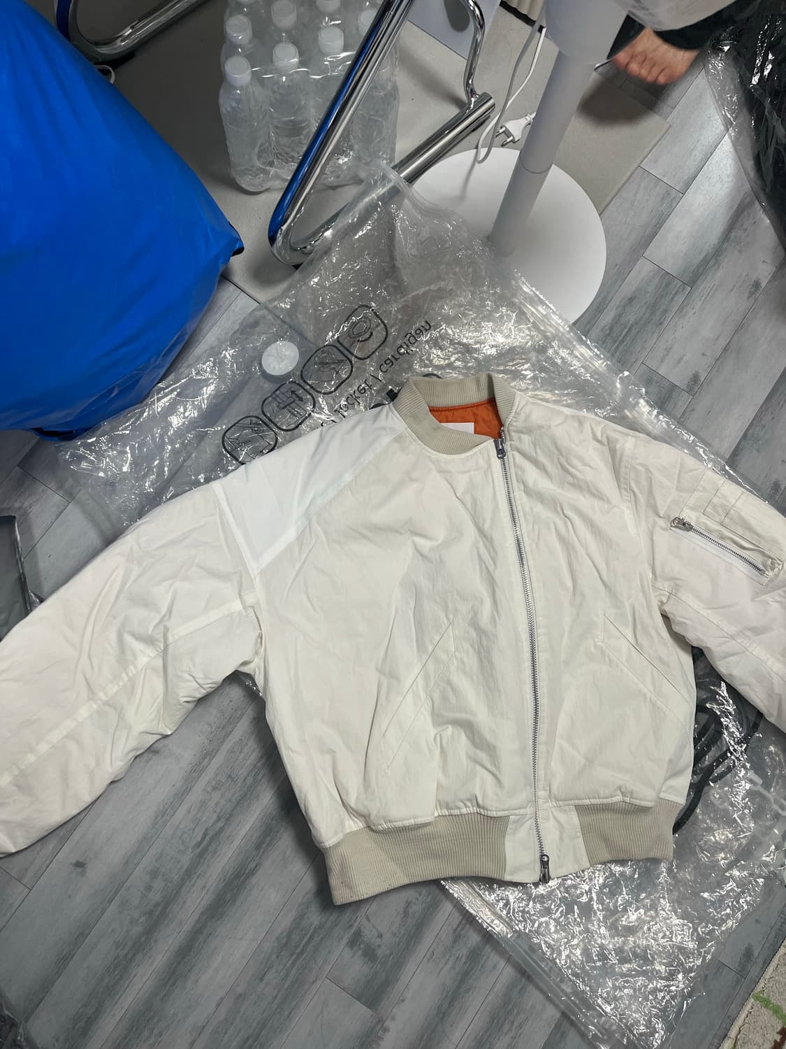 더뮤지엄비지터 로켓점퍼 상품이미지3