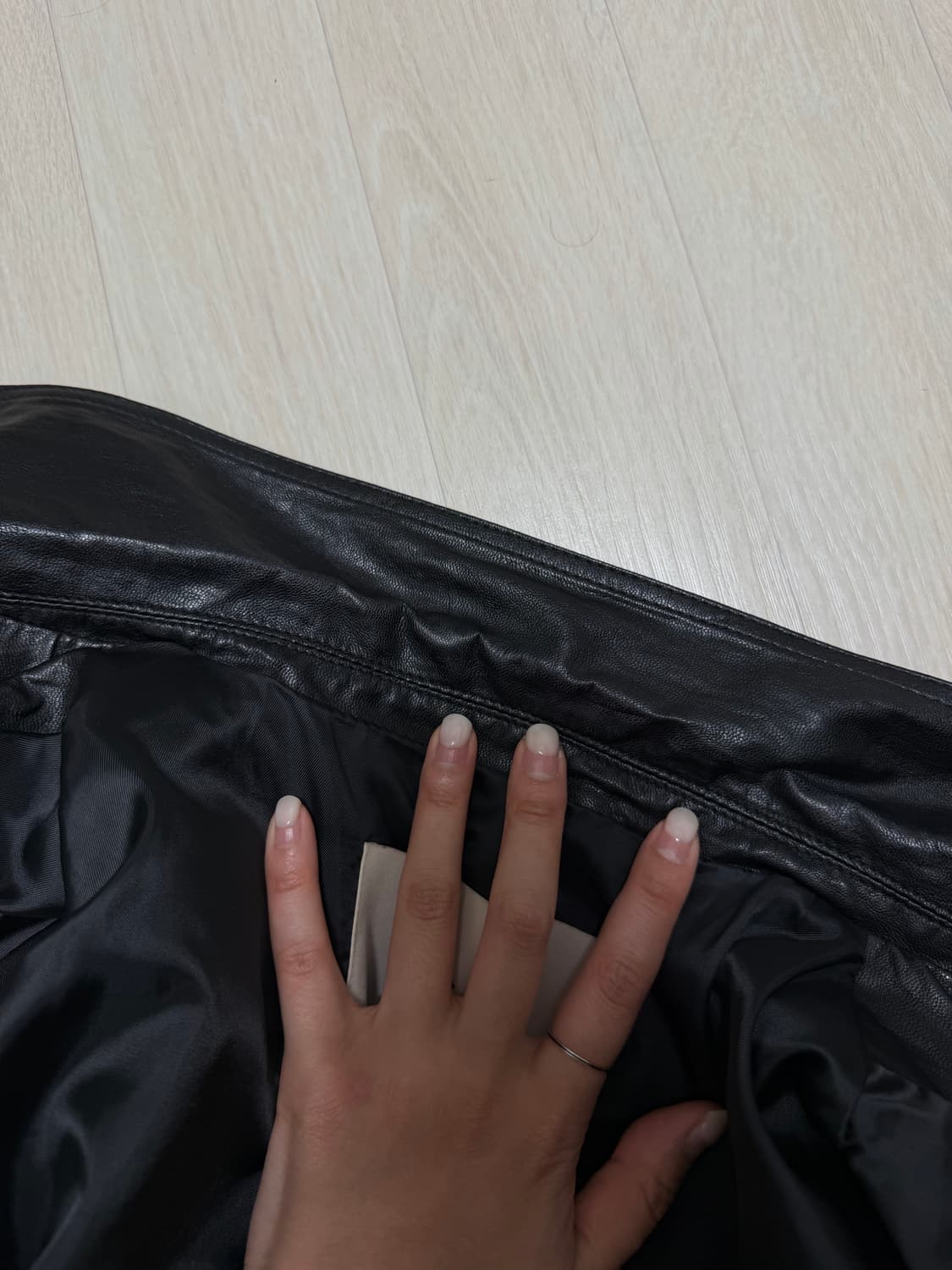 파사드패턴 오버핏 레더자켓 블랙 (M) 상품이미지6