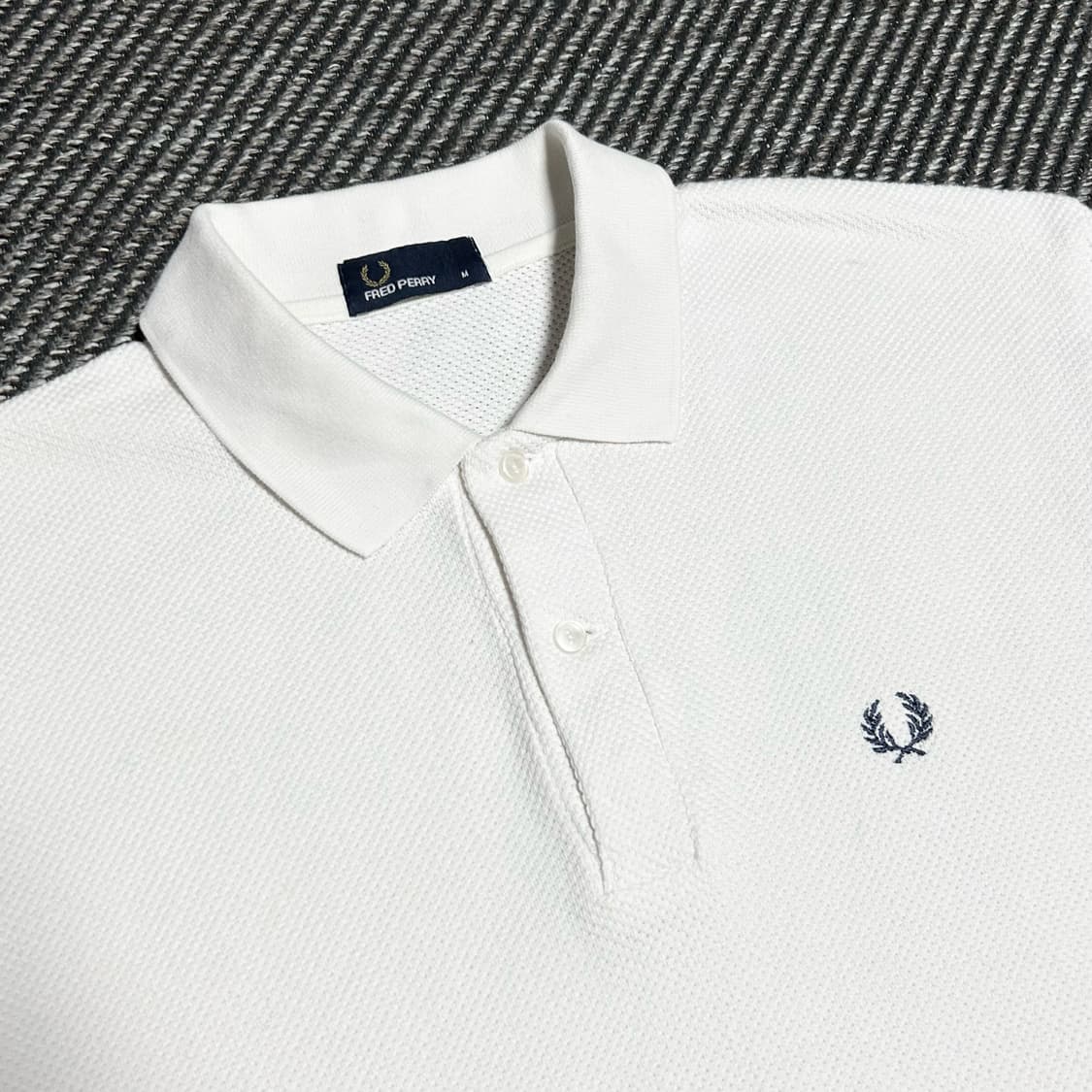 [L] Fred Perry 프레드페리 화이트 와플 반팔 카라티 상품이미지2