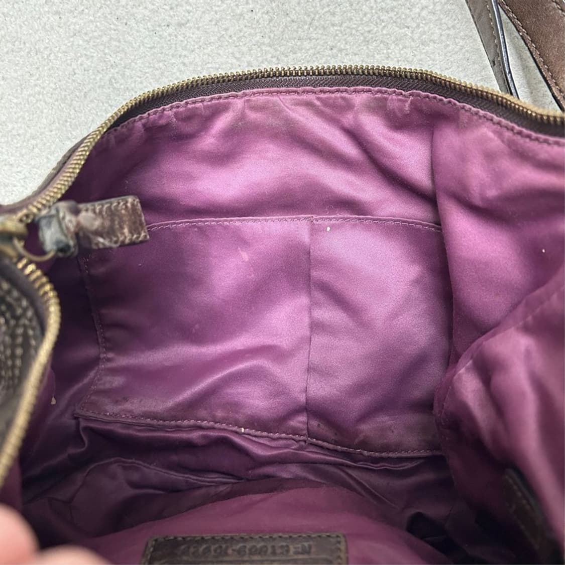 코치 숄더맨 크로스 호보백 상품이미지7