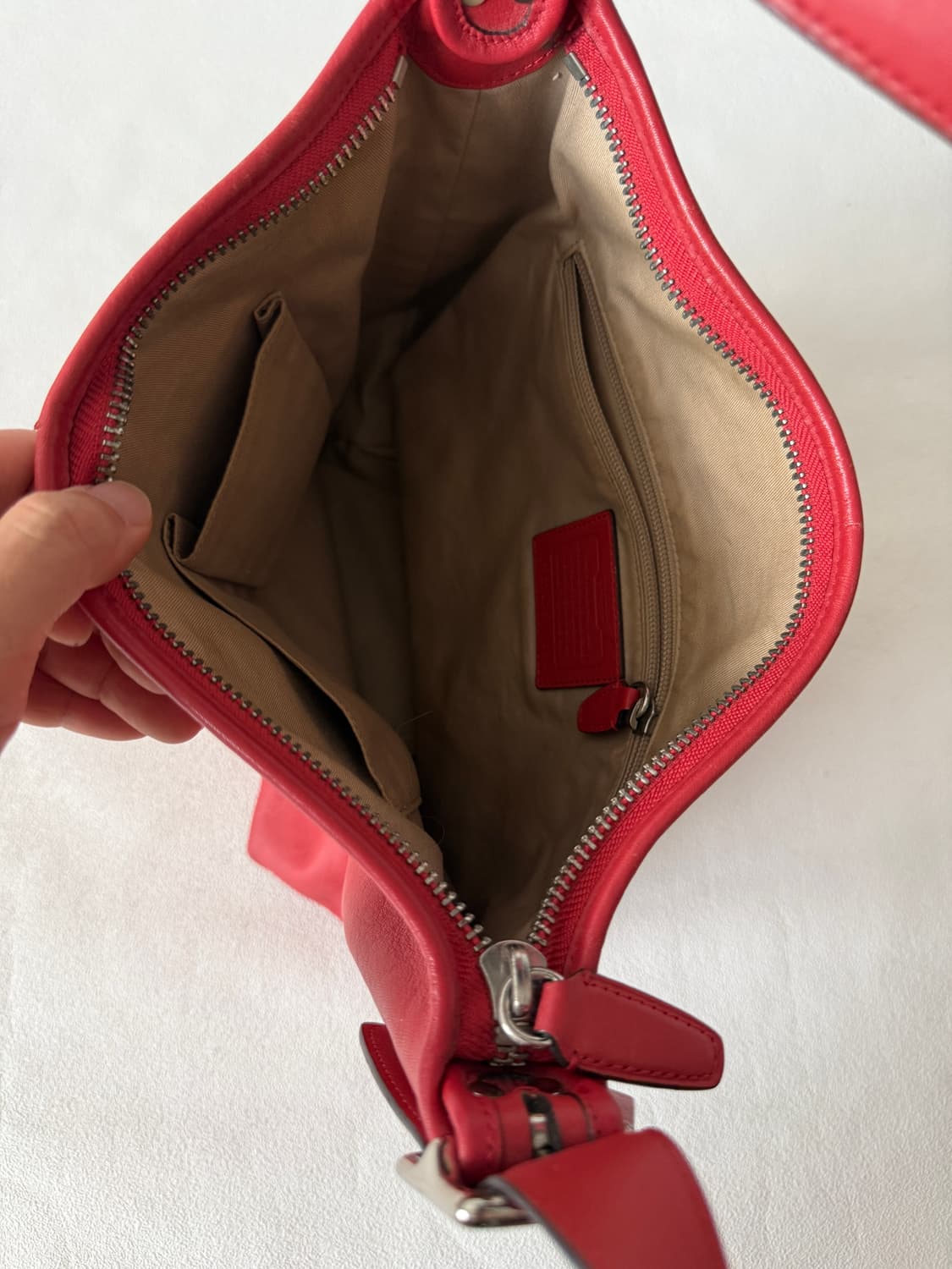 코치(COACH) 레더 숄더 크로스백 상품이미지8