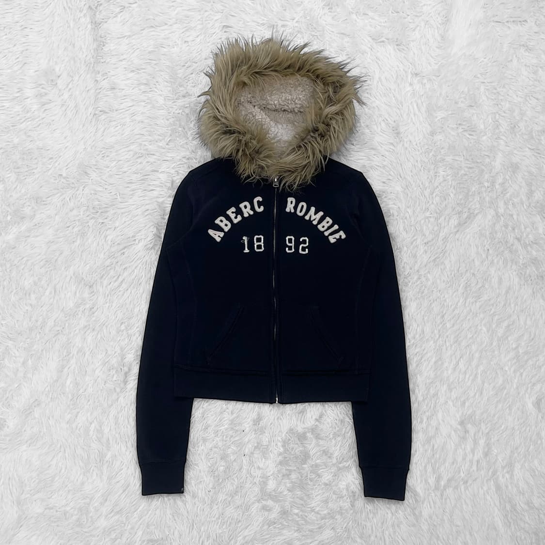 아베크롬비 아치 로고 울프죠 퍼 후드집업 네이비 상품이미지2