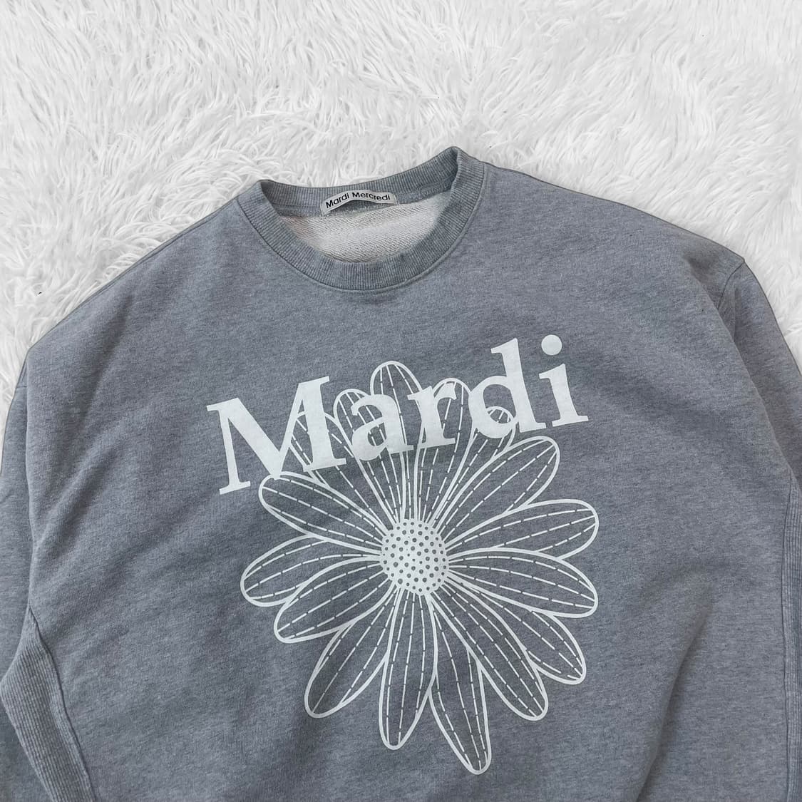 마르디메크르디 플라워 맨투맨 그레이 상품이미지3