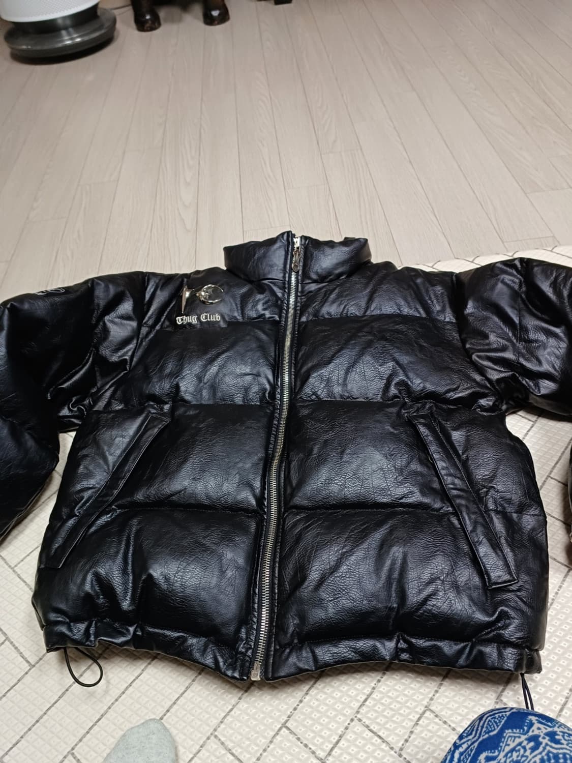 떠그클럽 레더패딩 상품이미지2